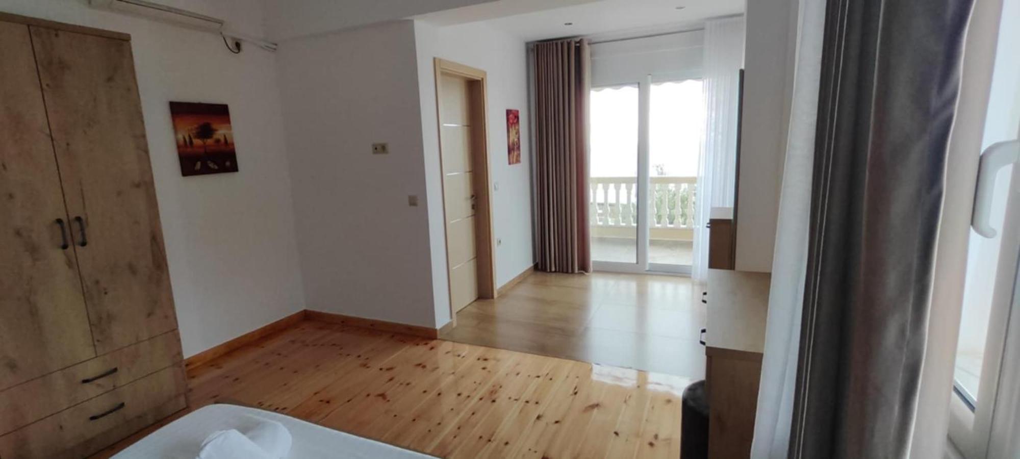 Spartila Apartments Dhërmi Rum bild